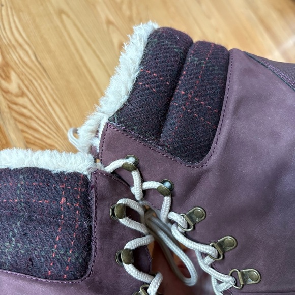 Aetrex boots Jodie Faux Fur Lined Leather Winter Snow Wine womens Size 7.5 - 8 - Picture 3 of 11